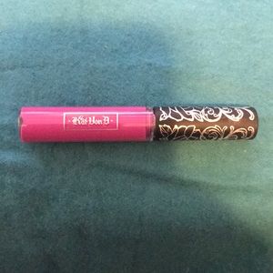 Kat von D matte lipstick